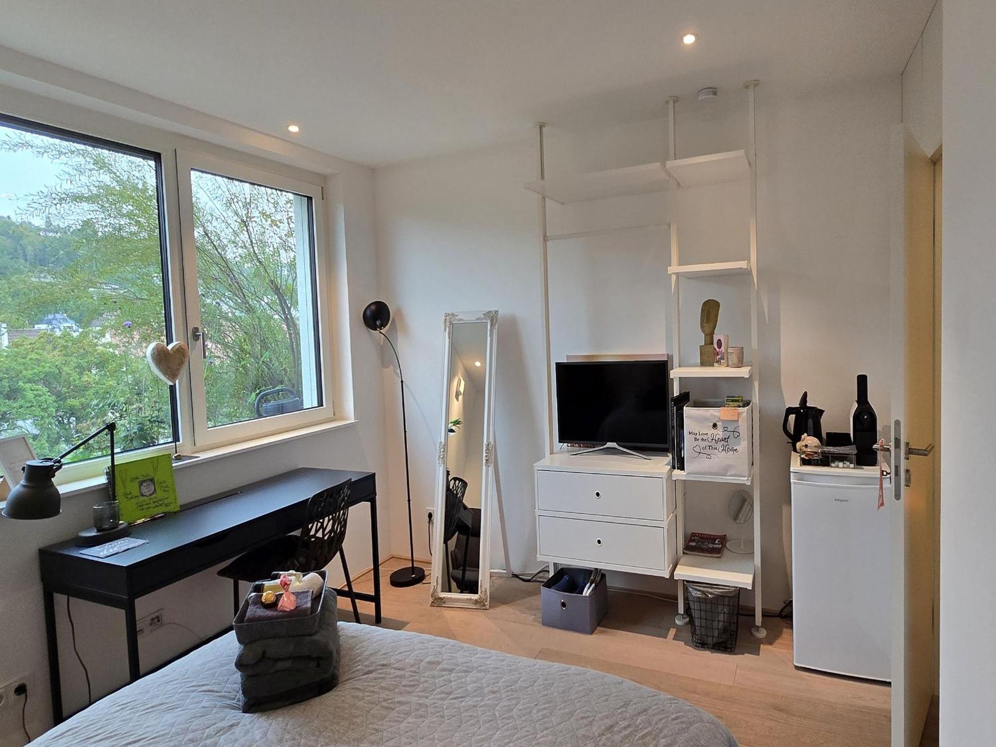 Stadtnahes Gaestezimmer Im Penthouse Bei Esi Tübingen Exterior foto